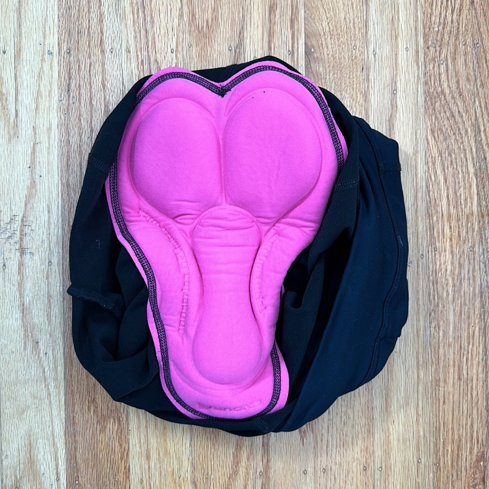 Women’s Endura Cycling Shorts - Picture 4 of 4
